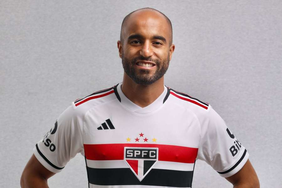 Lucas Moura assinou com o São Paulo até dezembro