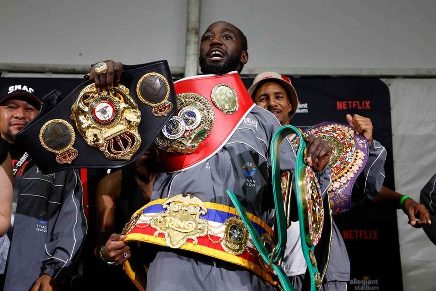 Terence Crawford mit seinen Gürteln. Terence Crawford mit seinen Gürteln.