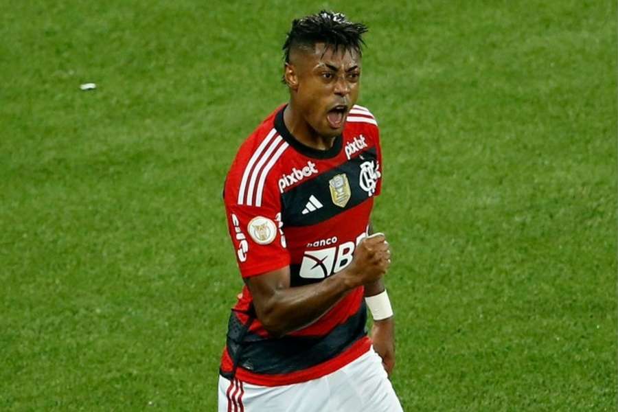 Bruno Henrique decidiu o clássico para o Flamengo