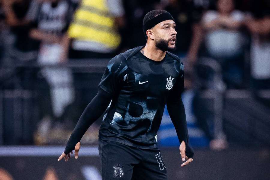 Depay é arma do Corinthians para aliviar pressão pra cima do técnico Ramón Díaz