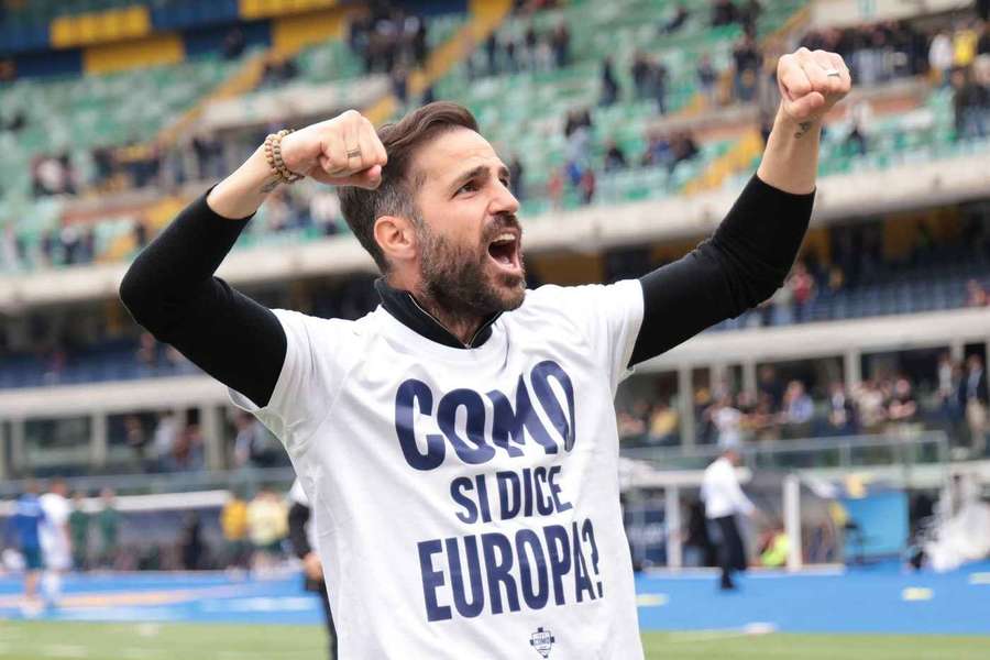 Fabregas dopo la vittoria al Bentegodi Fabregas dopo la vittoria al Bentegodi