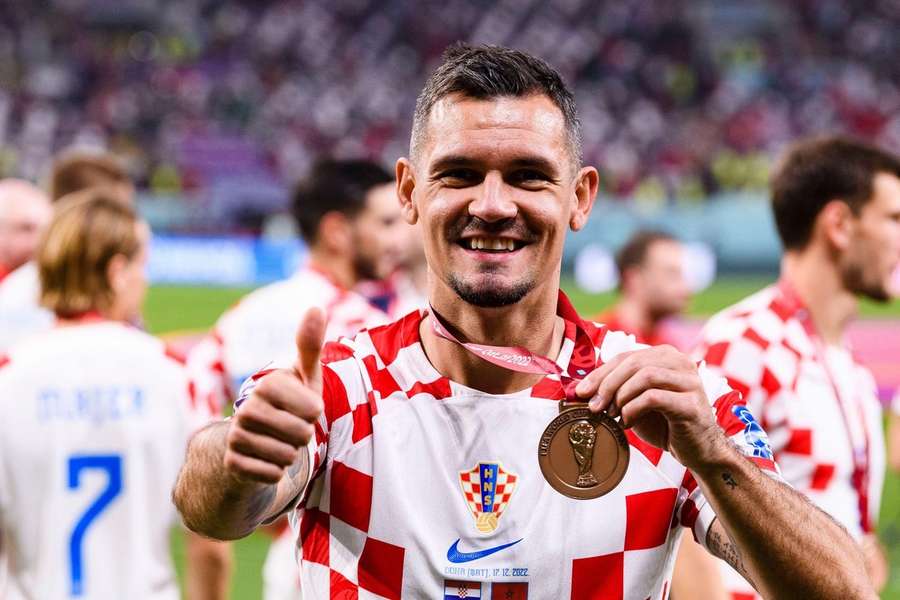 Lovren met de bronzen medaille op het WK