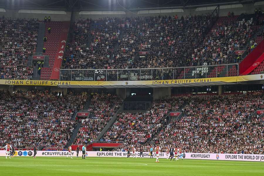 Het uitvak van de Johan Cruijff ArenA gevuld met PSV-fans in 2022