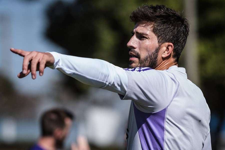 Lucas Silva durante treinamento do Cruzeiro na Toca 2