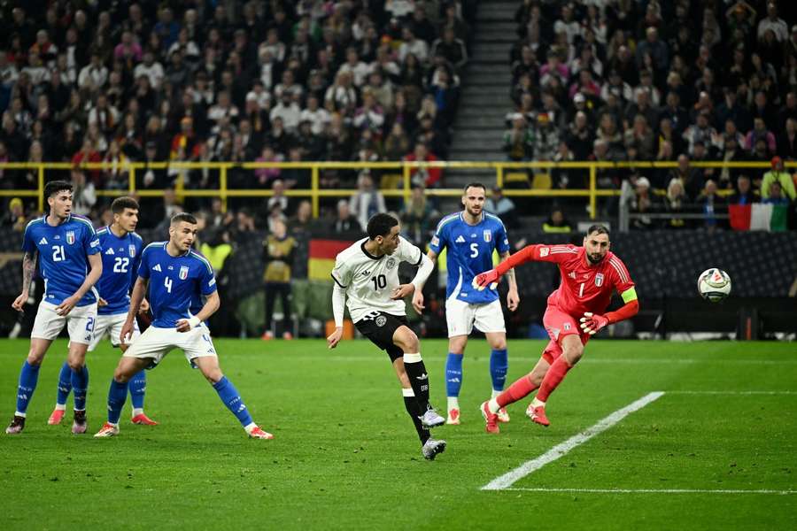 Musiala realizza il 2-0 a porta vuota