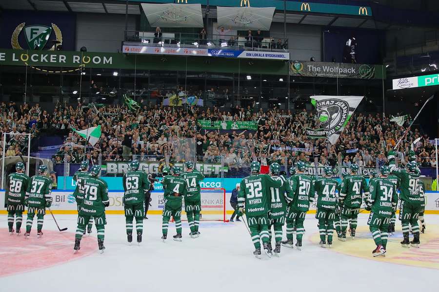 Färjestad Davida Tomáška vedl po uplynulém týdnu švédskou SHL.