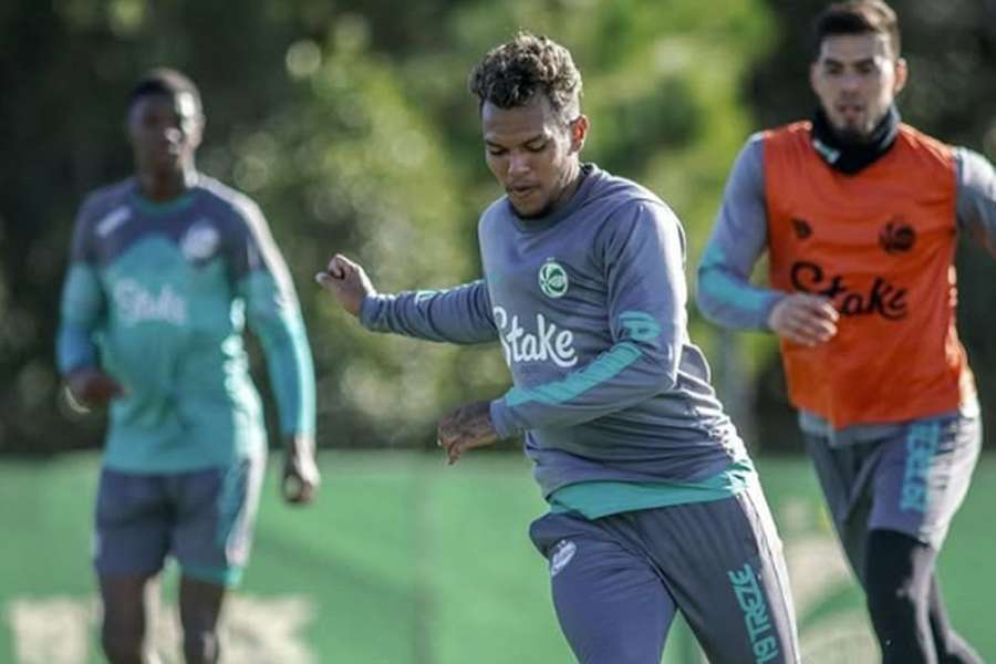 Gabriel Veron já treina no Juventude