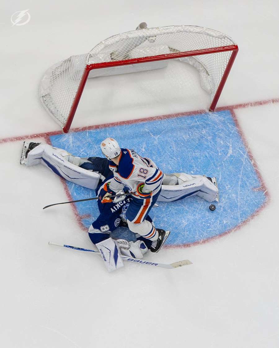 Vasilevskij se protáhl a zastavil Hymana z Edmontonu. Vasilevskij se protáhl a zastavil Hymana z Edmontonu.