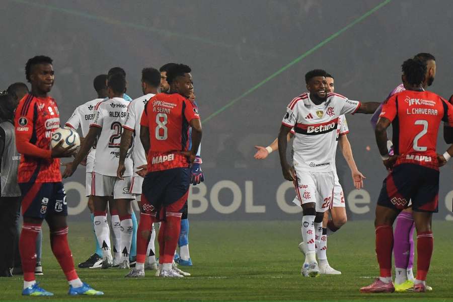O duelo pela Libertadores foi encerrado após caos instalado pelo Independiente Medellín