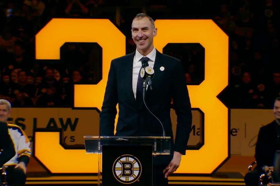 Boston vyřadil Chárovo číslo 33.