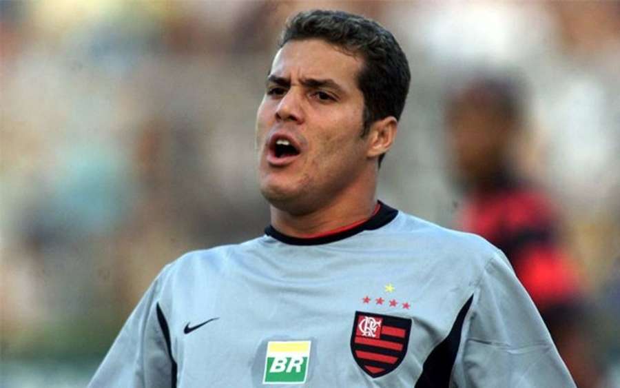 Júlio César iniciou a carreira no Flamengo