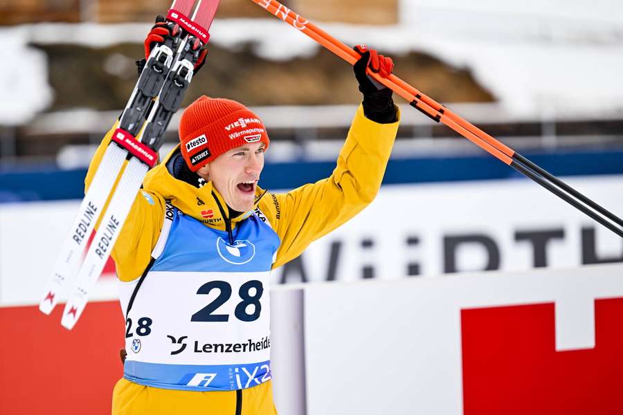 Niemiec Doll wygrał sprint PŚ w biathlonie w Lenzerheide, Jan Guńka na 57. miejscu