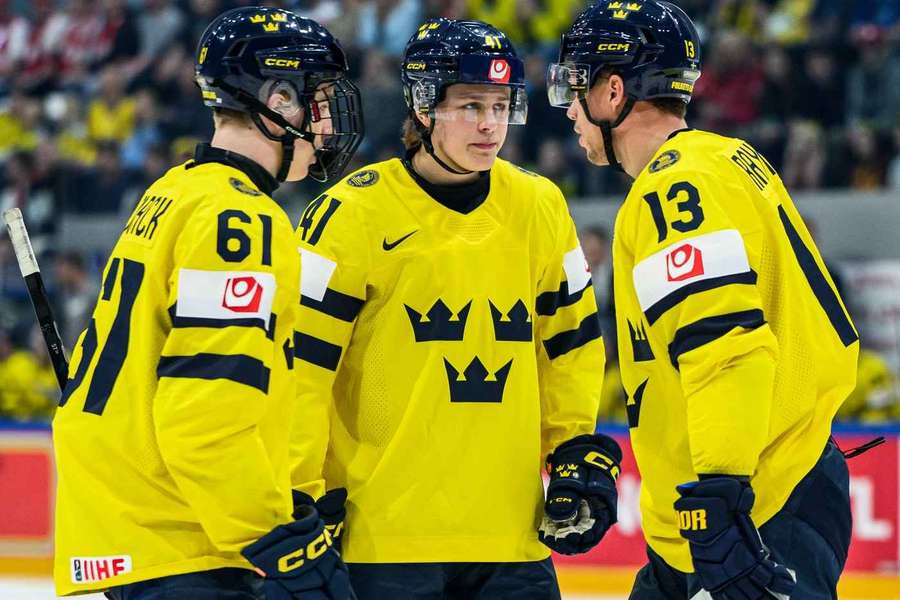 Viggo Björck, Ivar Stenberg a Lucas Raymond, elitní švédská formace s věkovým průměrem 20 let. Viggo Björck, Ivar Stenberg a Lucas Raymond, elitní švédská formace s věkovým průměrem 20 let.