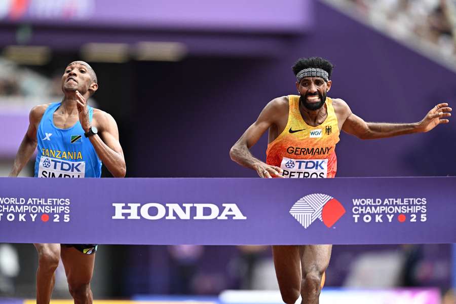 Maratonul de la Mondiale, decis la fotofiniș
