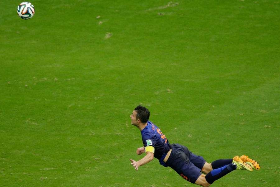 Van Persie fez um golo histórico na Fonte Nova no Mundial-2014