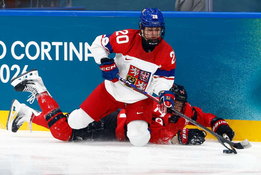 Juříčková během utkání s Kanadou.