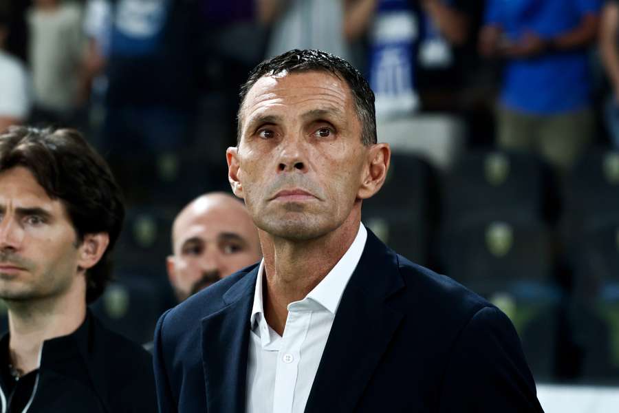 Gustavo Poyet (hier nog rustig) kon zijn kalmte niet bewaren tijdens de wedstrijd tegen Nederland