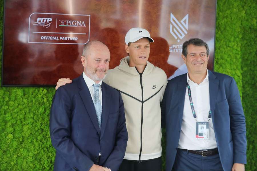 Il presidente della Federtennis Binaghi con Jannik Sinner agli Internazionali d'Italia