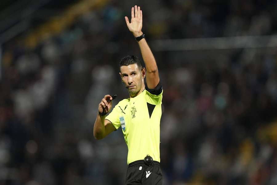 António Nobre vai apitar o dérbi na Luz António Nobre vai apitar o dérbi na Luz