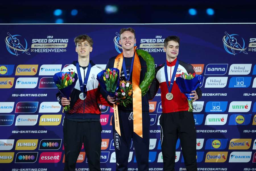 Władimir Semirunnij z brązowym medalem w wieloboju podczas MŚ w łyżwiarstwie szybkim Władimir Semirunnij z brązowym medalem w wieloboju podczas MŚ w łyżwiarstwie szybkim