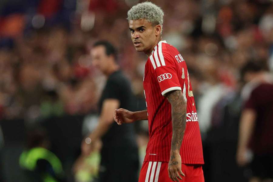 Luis Díaz, protagonista contra el Aston Villa