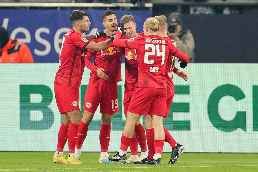 Bundesliga: Leipzig goleia Schalke com André Silva em destaque (6-1)