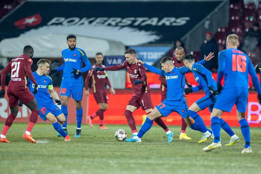 CFR Cluj și FCSB au cei mai mulți jucători premiați de AFAN pentru sezonul 2021/2022