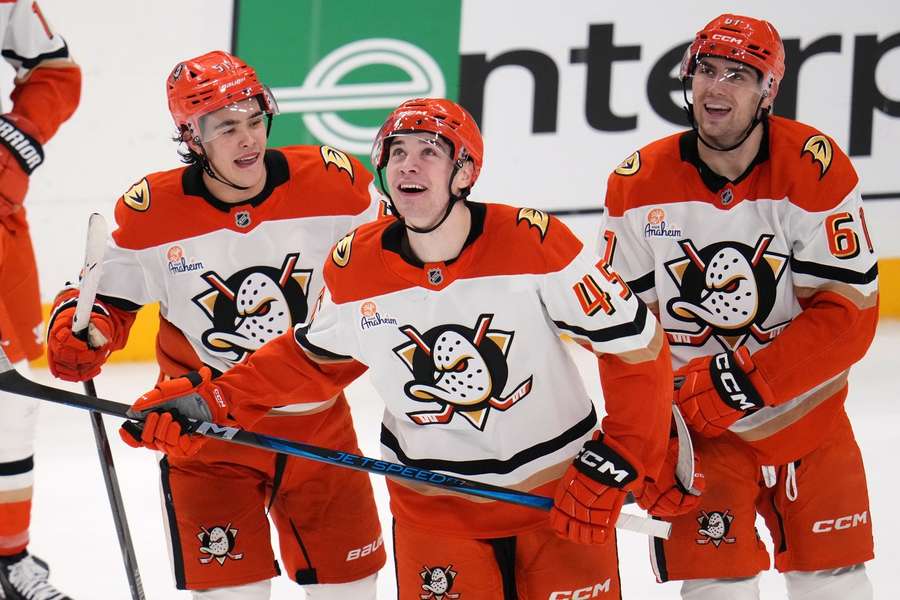 W czterech meczach NHL wyrównujące gole w ostatnich 15 sekundach W czterech meczach NHL wyrównujące gole w ostatnich 15 sekundach