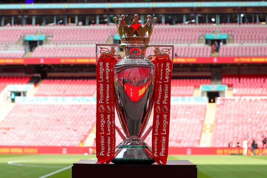 Trofej pro vítěze Premier League míří do Prahy.