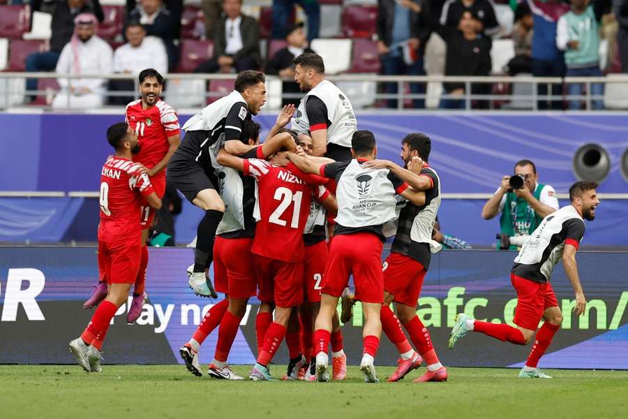 Jordânia vai enfrentar Tajiquistão nas quartas de final