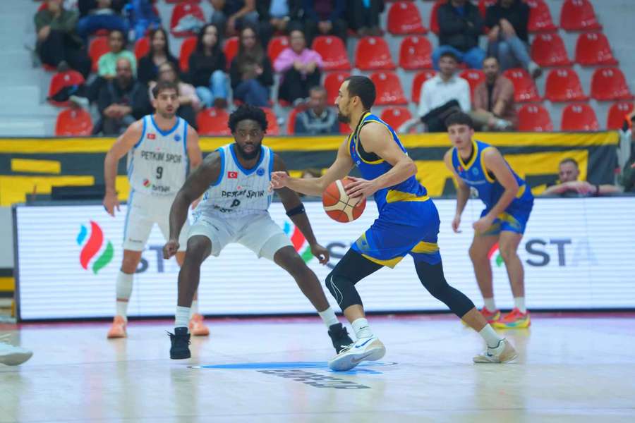 Corona Braşov, învinsă în Turcia în FIBA Europe Cup Corona Braşov, învinsă în Turcia în FIBA Europe Cup