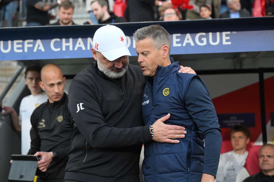 Kjetil Knutsen e Jindrich Trpisovsky durante la partita Slavia Praga-Bodo/Glimt