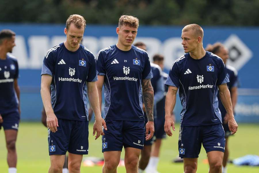 Schonlau, Remberg und Muheim beim Training im Vorfeld des Pokalspiels.