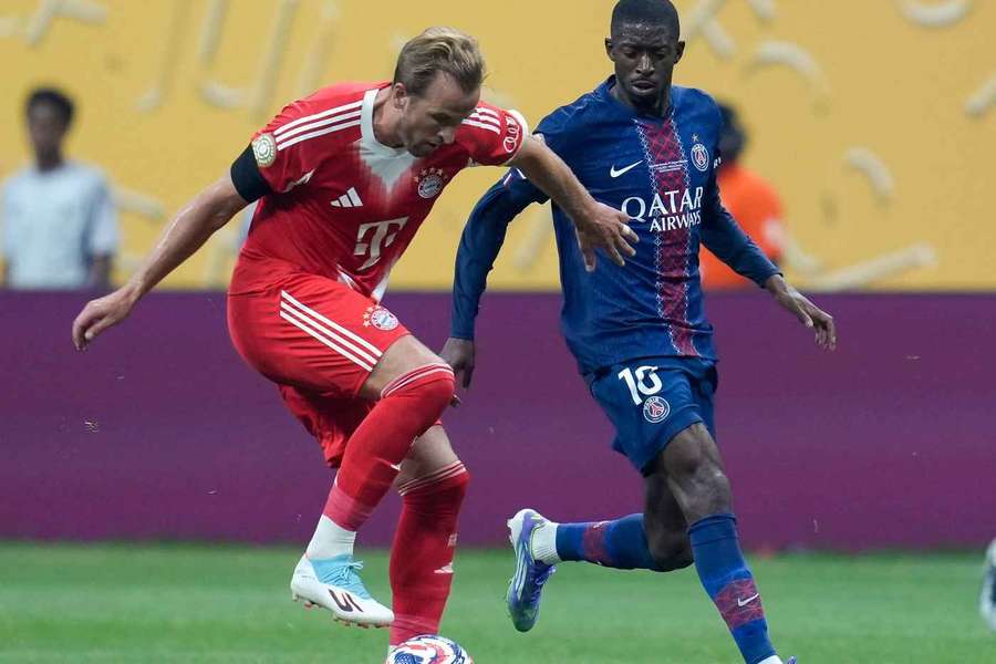 Treffen am Dienstag im Prinzenpark wieder aufeinander: Bayerns Kane (l.) und Ballon-d'Or-Gewinner Dembélé Treffen am Dienstag im Prinzenpark wieder aufeinander: Bayerns Kane (l.) und Ballon-d'Or-Gewinner Dembélé