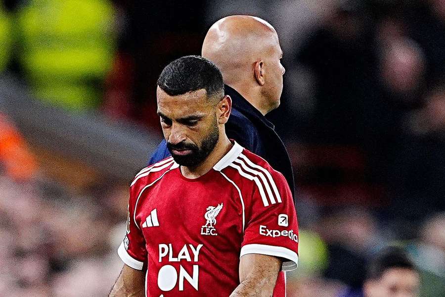 Carragher worried: Tiny Liverpool don't want to do the dirty work