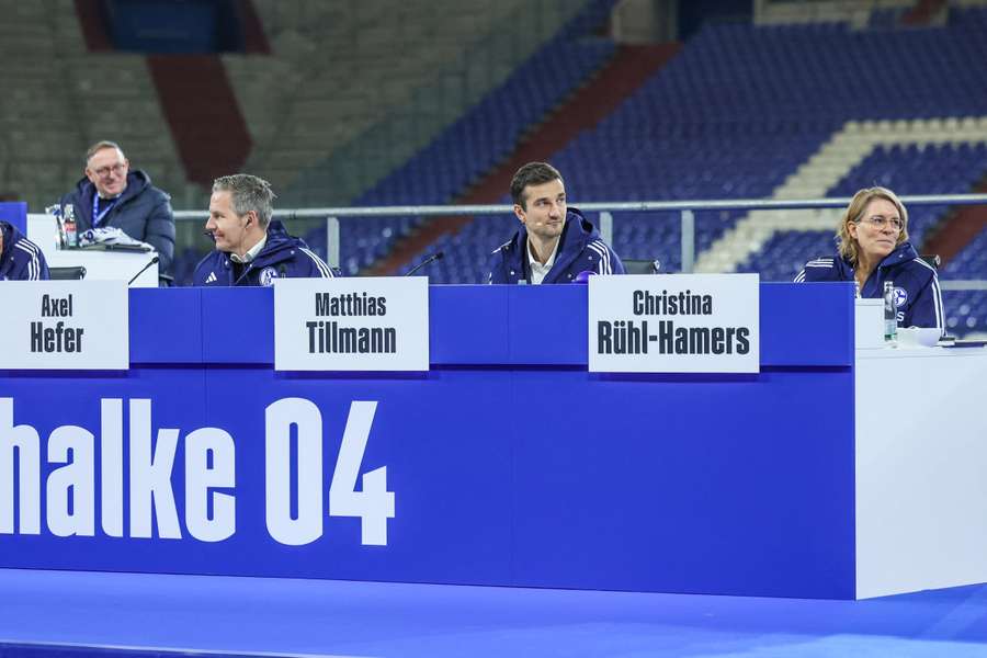 Die Mitgliederversammlung fand in der Veltins Arena statt.