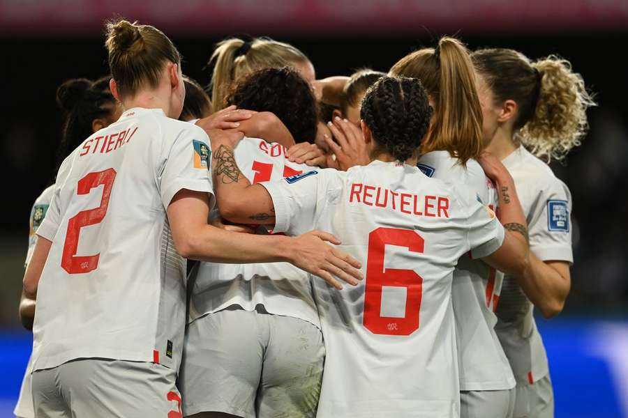 Suíça entra a vencer no Mundial