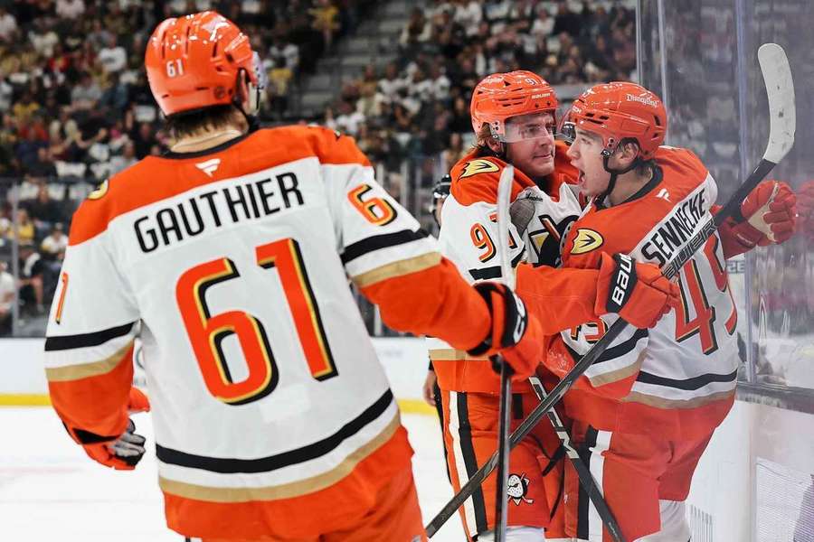 Cutter Gauthier, Leo Carlsson and Beckett Sennecke of the Anaheim Ducks celebrate Cutter Gauthier, Leo Carlsson and Beckett Sennecke of the Anaheim Ducks celebrate