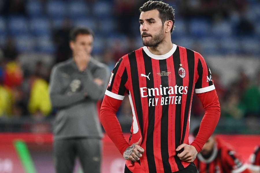 Theo Hernandez va părăsi Europa.