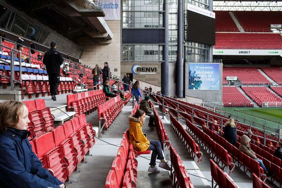 FC Copenhagen are going to paints seats blue