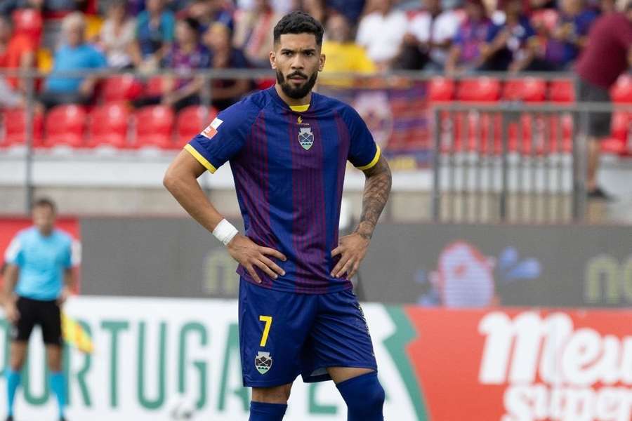 Paulo Victor emprestado pelo GD Chaves