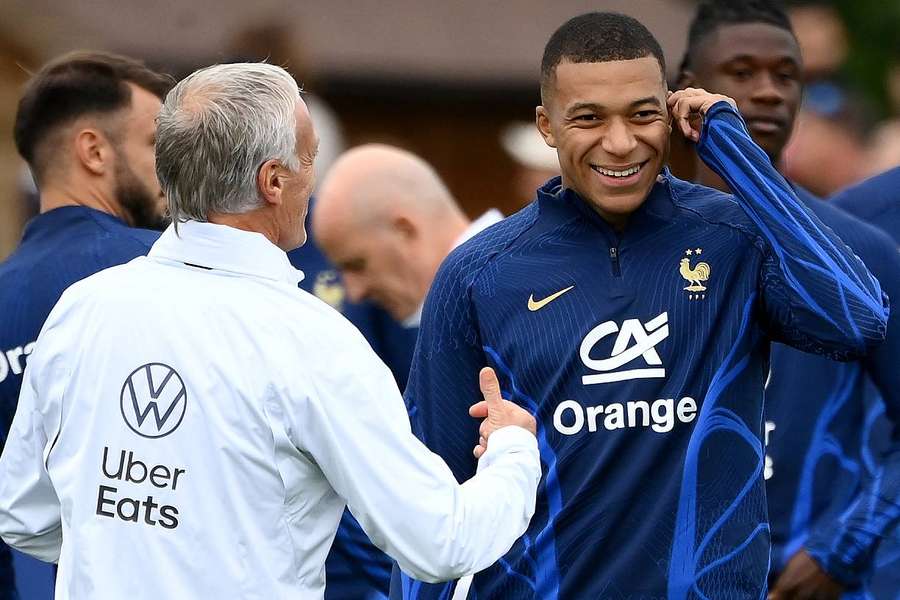 Desailly : "S'il faut sortir une équipe, au regard des effectifs, c'est la France"