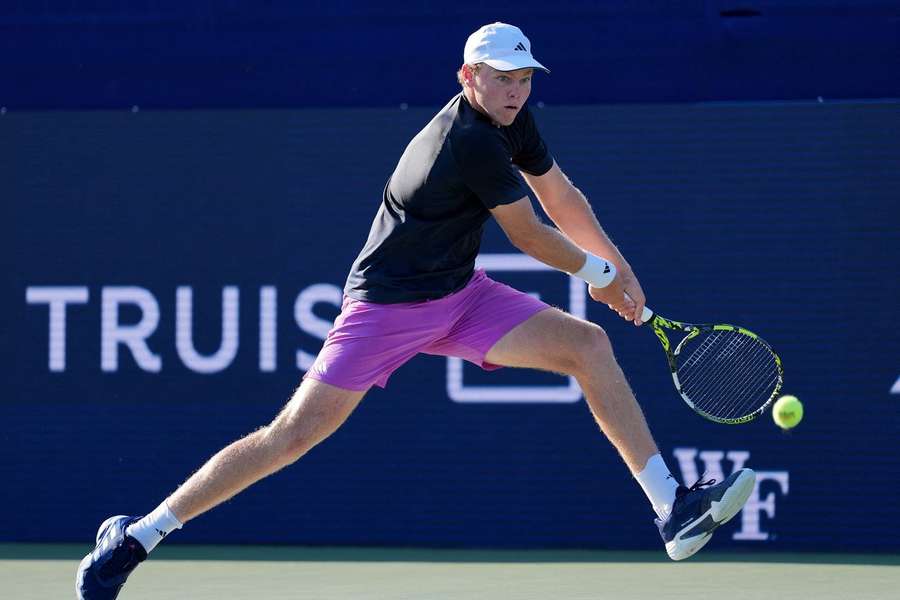 Lorenzo Sonego conquista torneio