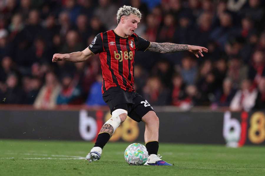 Alex Jiménez avec Bournemouth.