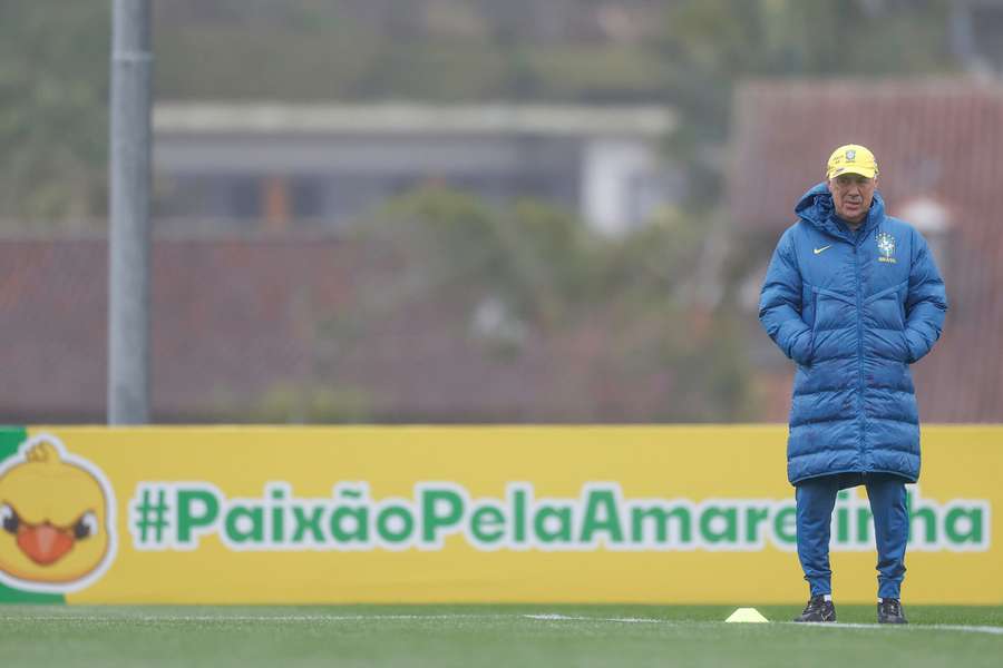 Ancelotti cumpre tabela contra os bolivianos