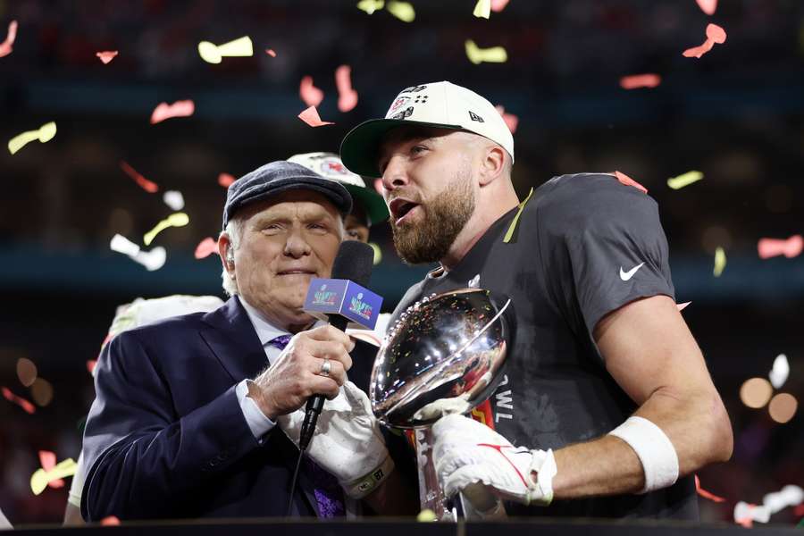 Super Bowl-sejr over storebror er bittersød for Travis Kelce