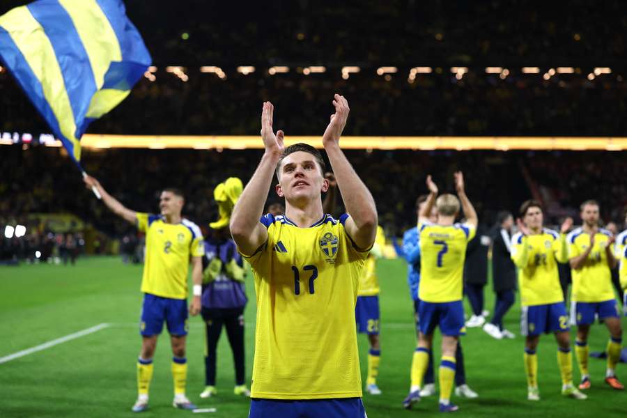 Viktor Gyokeres applauds the home fans after the win Viktor Gyokeres applauds the home fans after the win