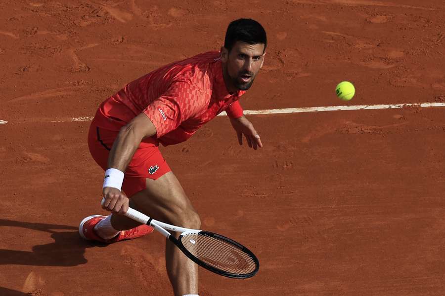 Djokovic iniciou sua jornada na temporada de saibro