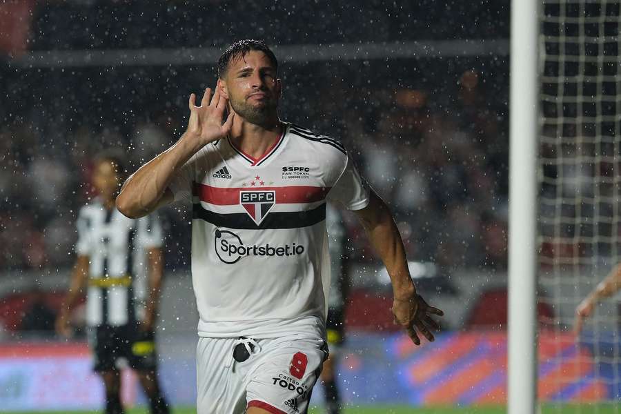 Calleri já marcou 50 gols com a camisa do São Paulo