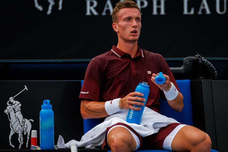 Lehečka vypadl na Australian Open hned v prvním kole.